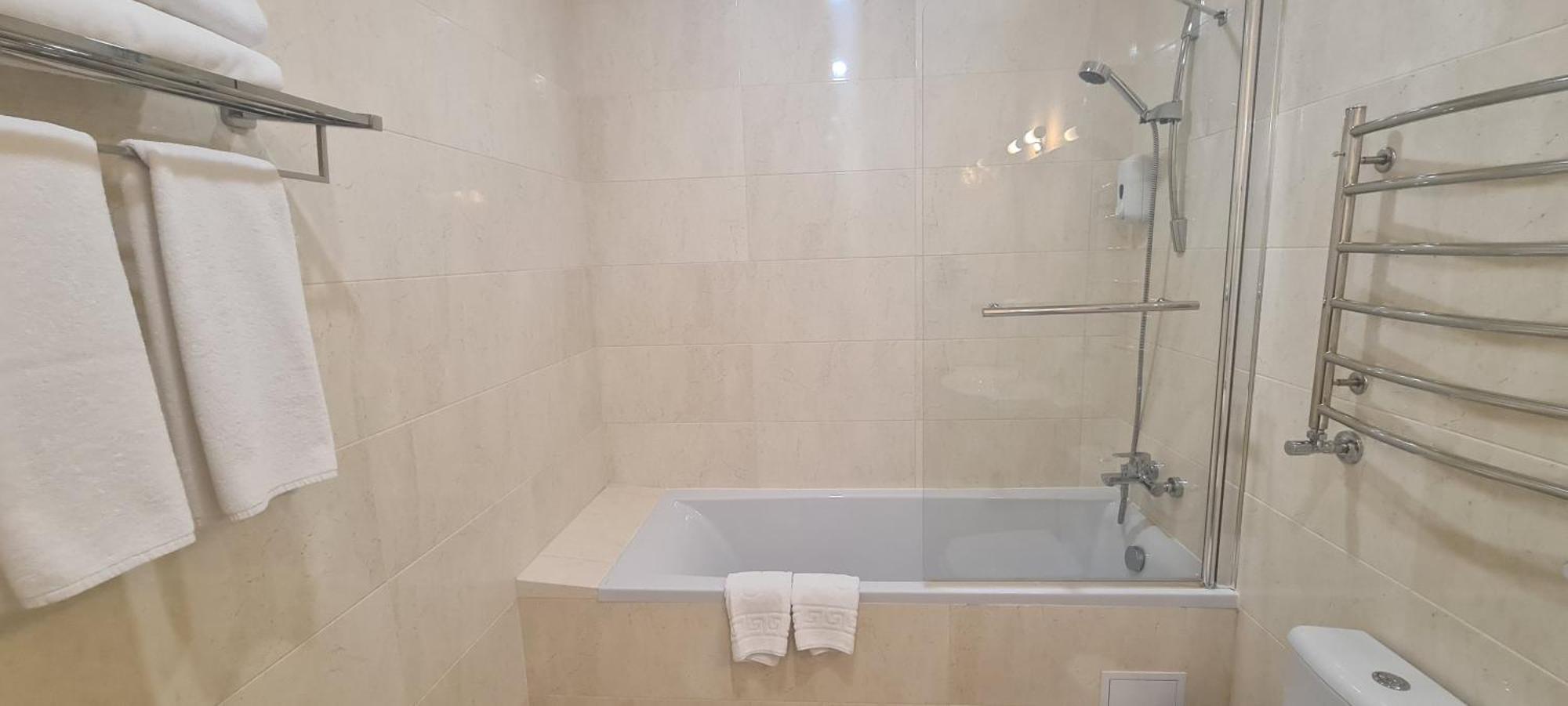 Optima Sumy Hotell Eksteriør bilde