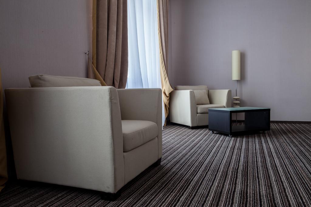 Optima Sumy Hotell Eksteriør bilde